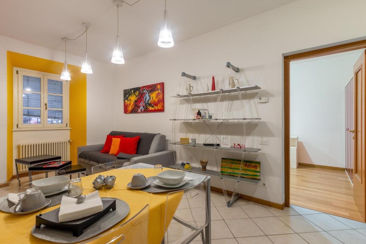 Casa Vacanze Penelope In Centro Storico Триест Екстериор снимка